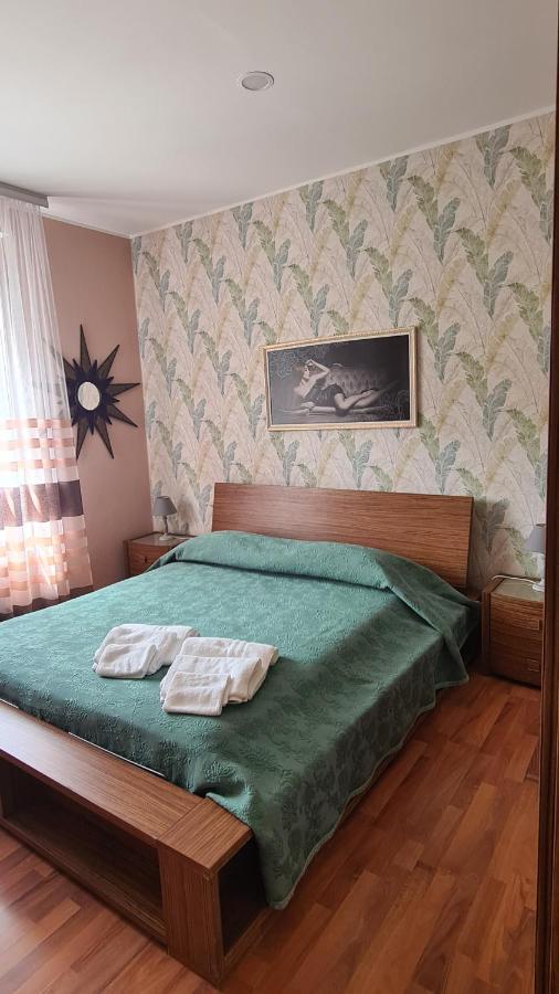 B&B Regina Busto Arsizio Esterno foto