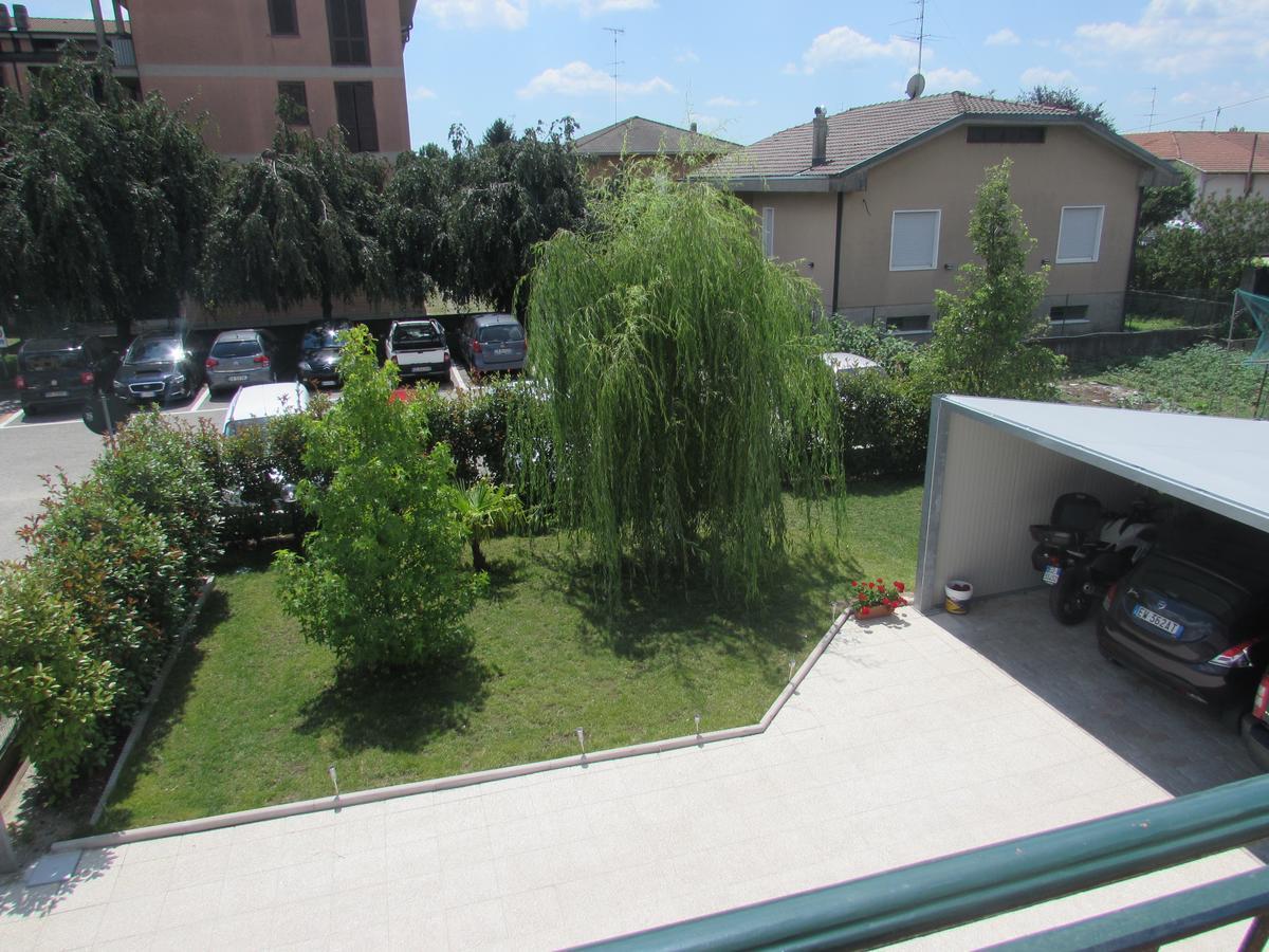B&B Regina Busto Arsizio Esterno foto