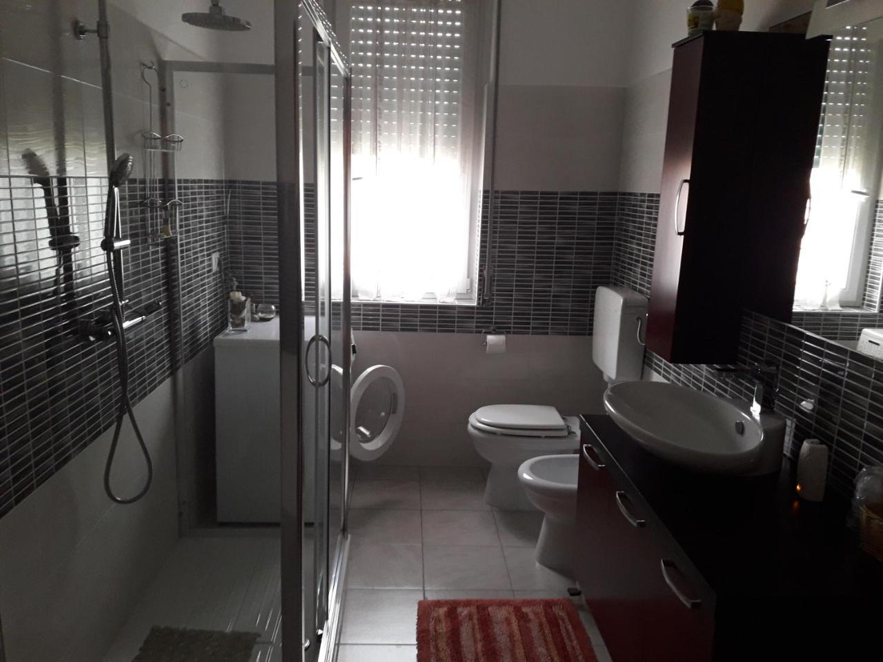 B&B Regina Busto Arsizio Esterno foto