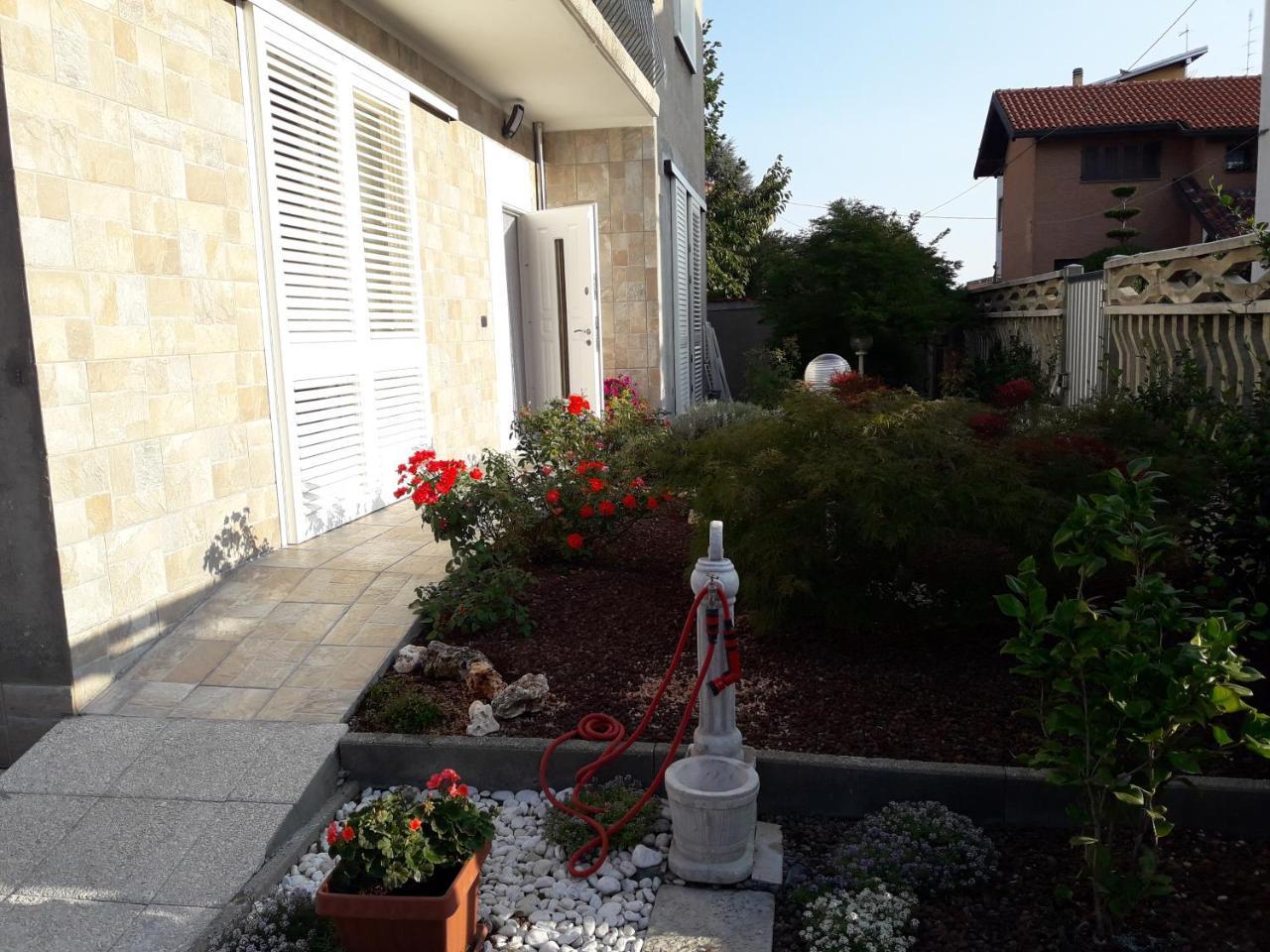 B&B Regina Busto Arsizio Esterno foto