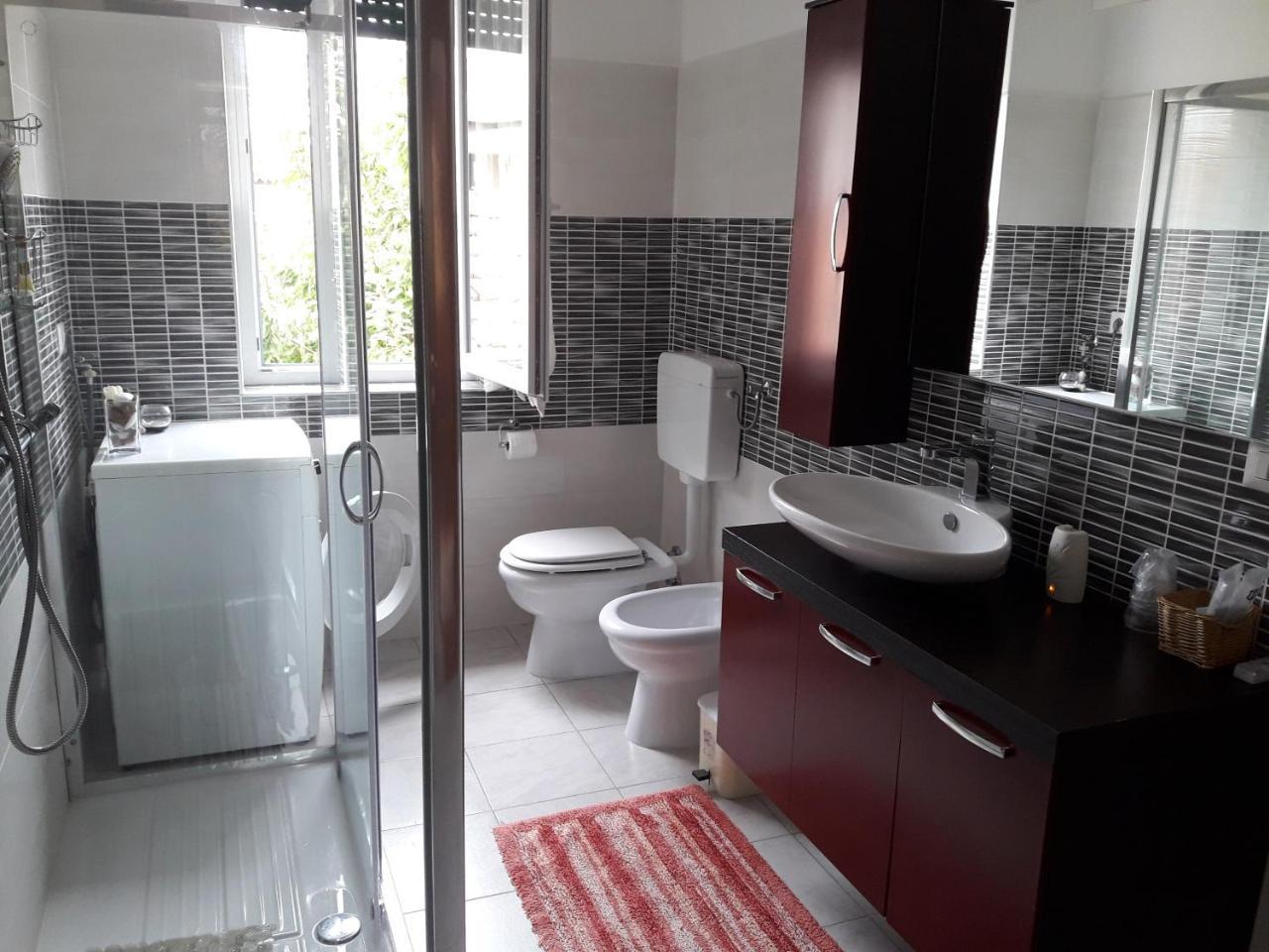 B&B Regina Busto Arsizio Esterno foto